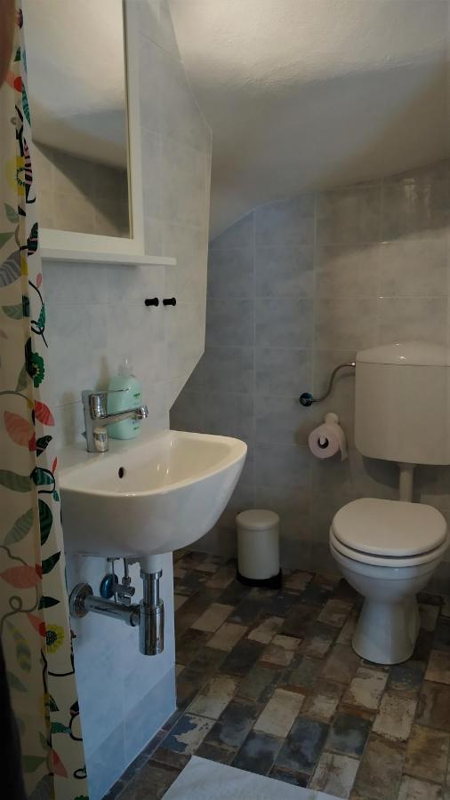 Postaja 33 Apartment Zgornje Skofije ภายนอก รูปภาพ