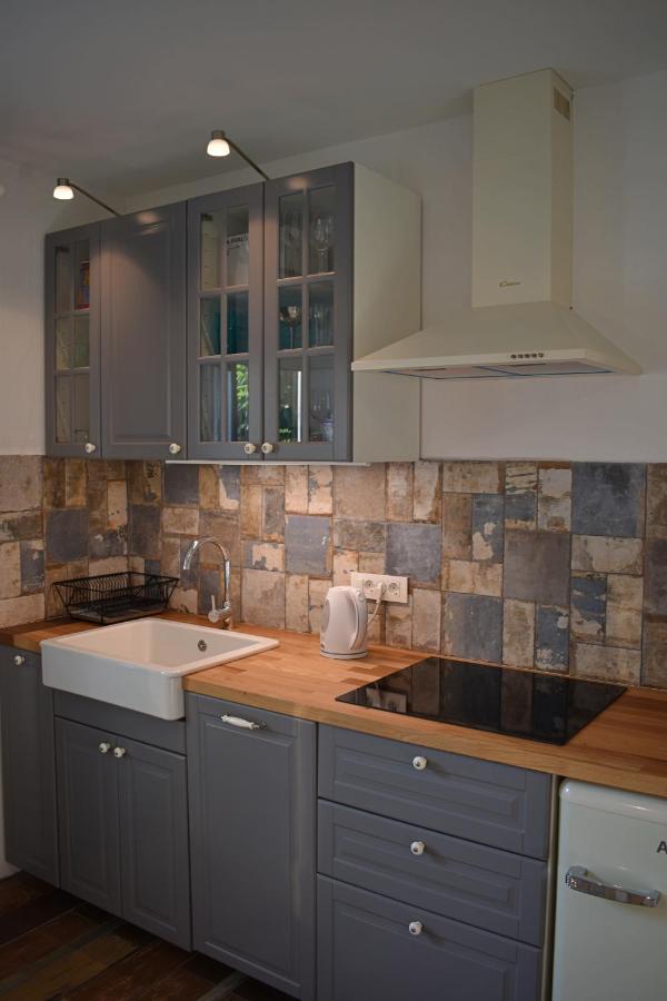 Postaja 33 Apartment Zgornje Skofije ภายนอก รูปภาพ