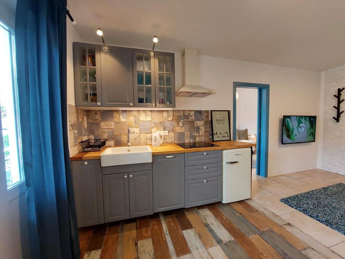 Postaja 33 Apartment Zgornje Skofije ภายนอก รูปภาพ
